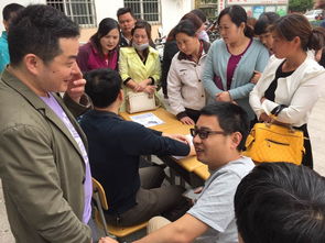 志愿服務(wù)進(jìn)社區(qū) 教育咨詢面對(duì)面 ——區(qū)八中黨員骨干教師進(jìn)社區(qū)開(kāi)展教育咨詢活動(dòng)